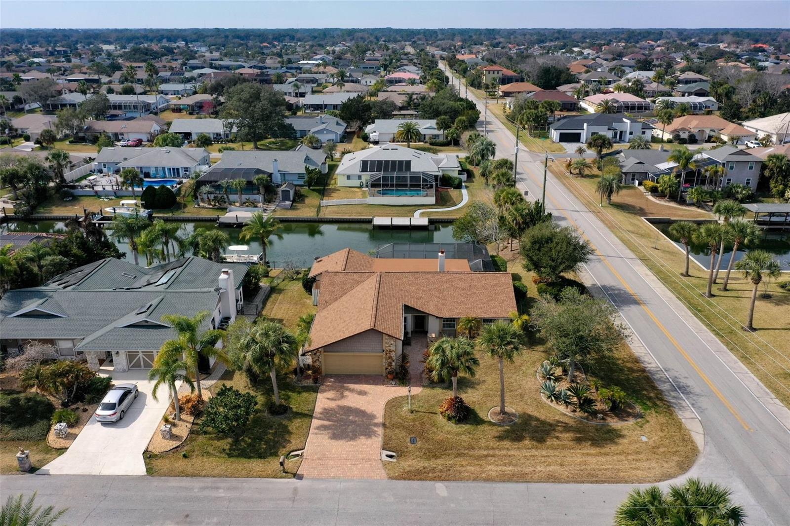 Image 29 of 31 For 2 Claridge Court S