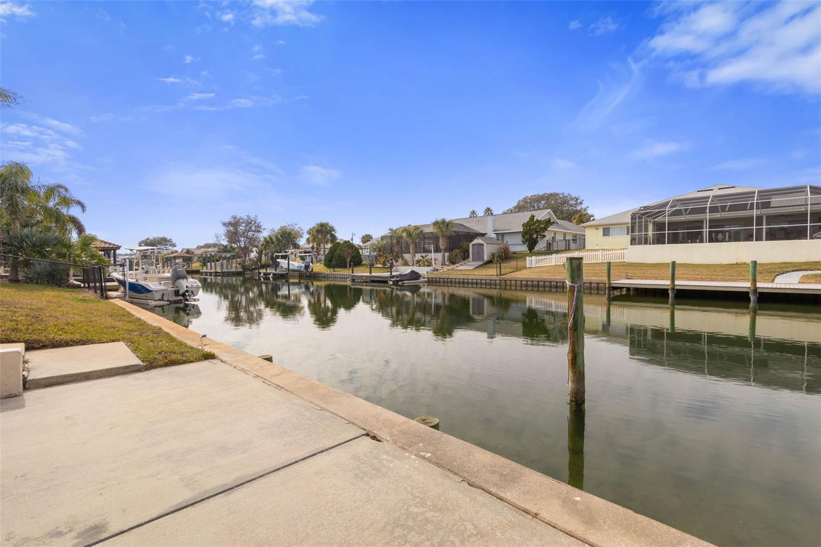 Image 5 of 31 For 2 Claridge Court S