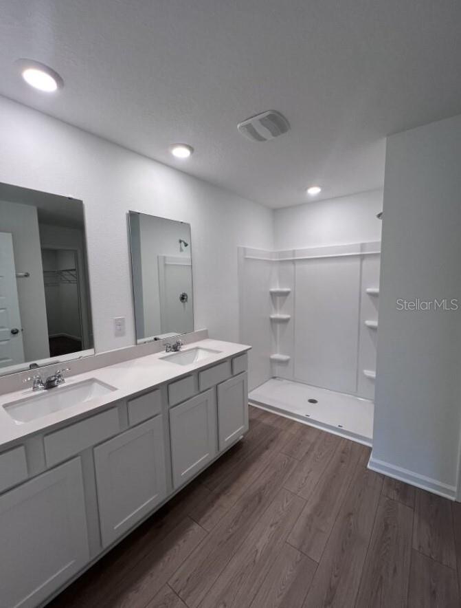 Image 21 of 44 For 6 Porral Place