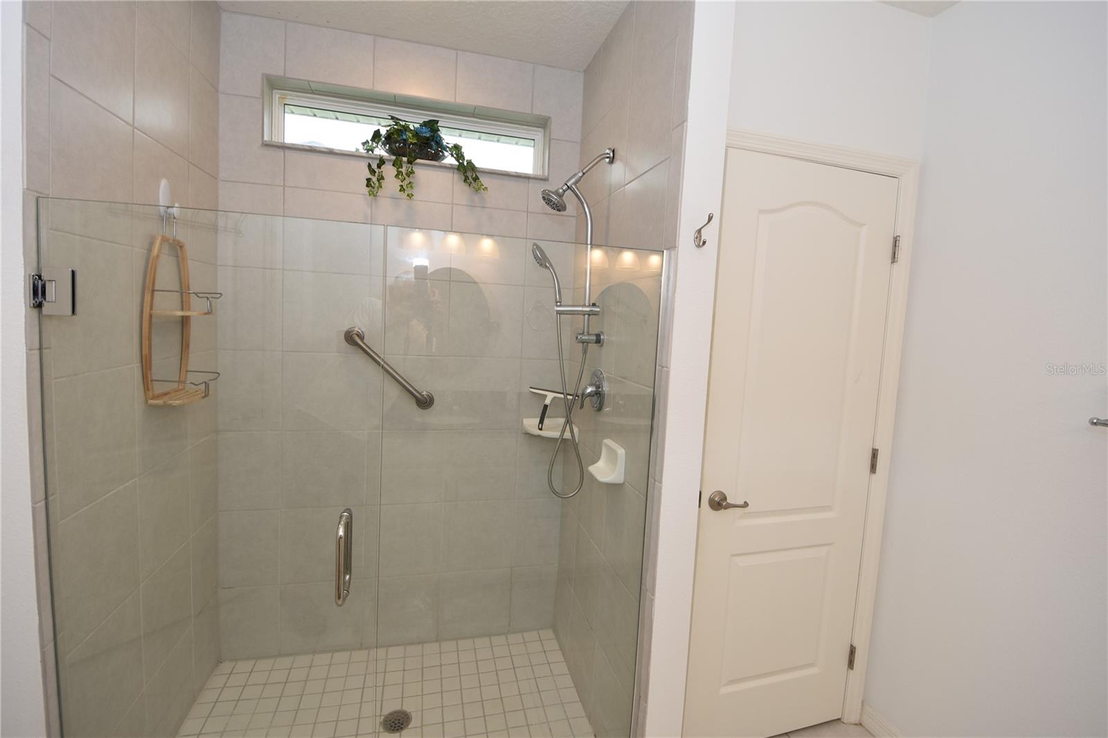 Image 25 of 34 For 22 Rybar Lane