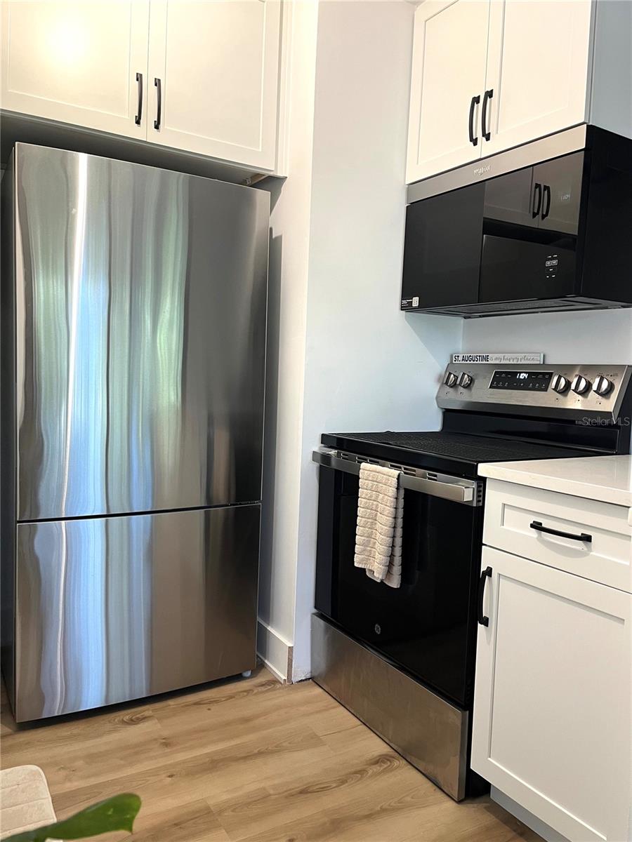 Image 15 of 16 For 22 Catalonia Court 22