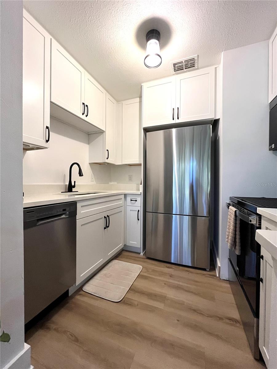 Image 3 of 16 For 22 Catalonia Court 22