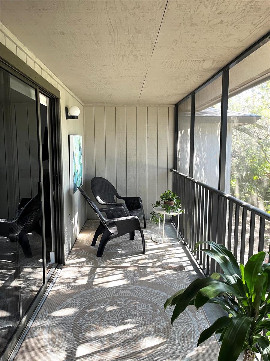 Image 7 of 16 For 22 Catalonia Court 22