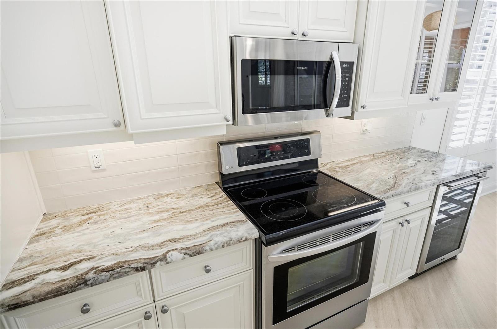 Image 11 of 89 For 16 Village View Way