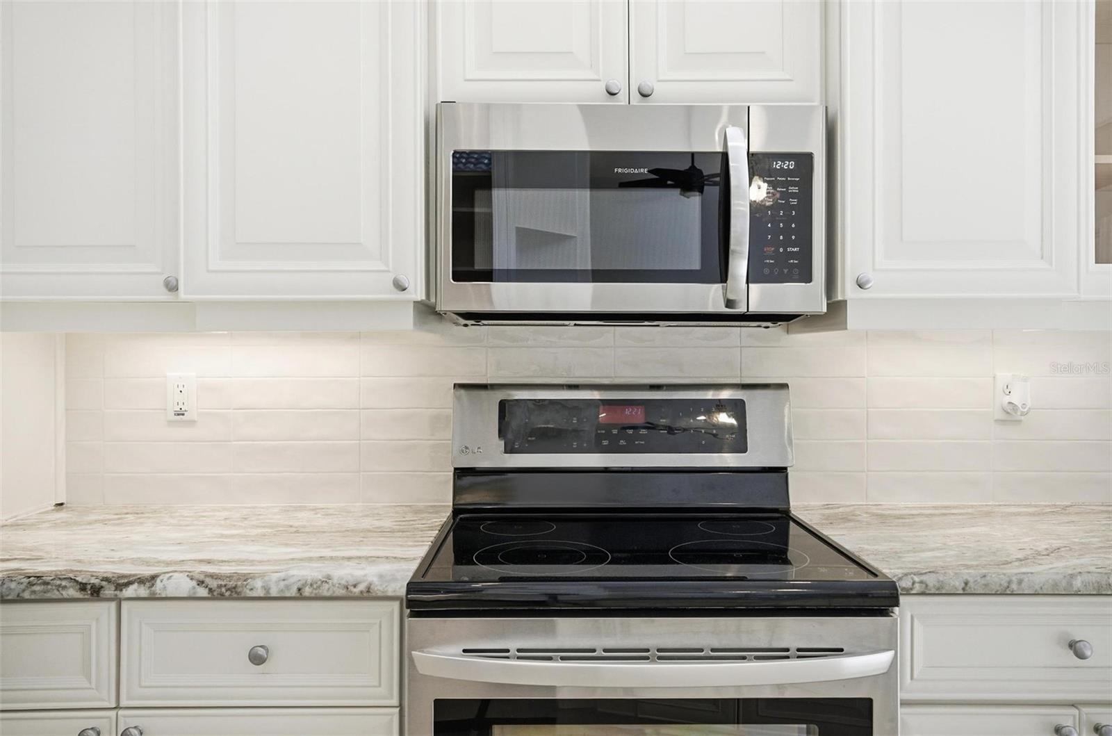 Image 12 of 89 For 16 Village View Way