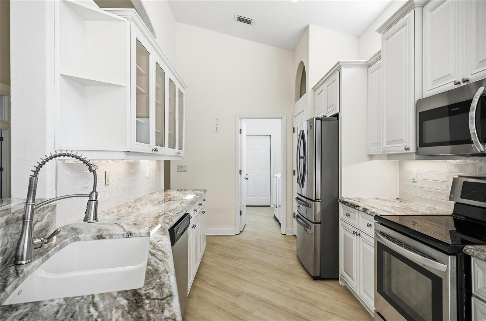 Image 17 of 89 For 16 Village View Way