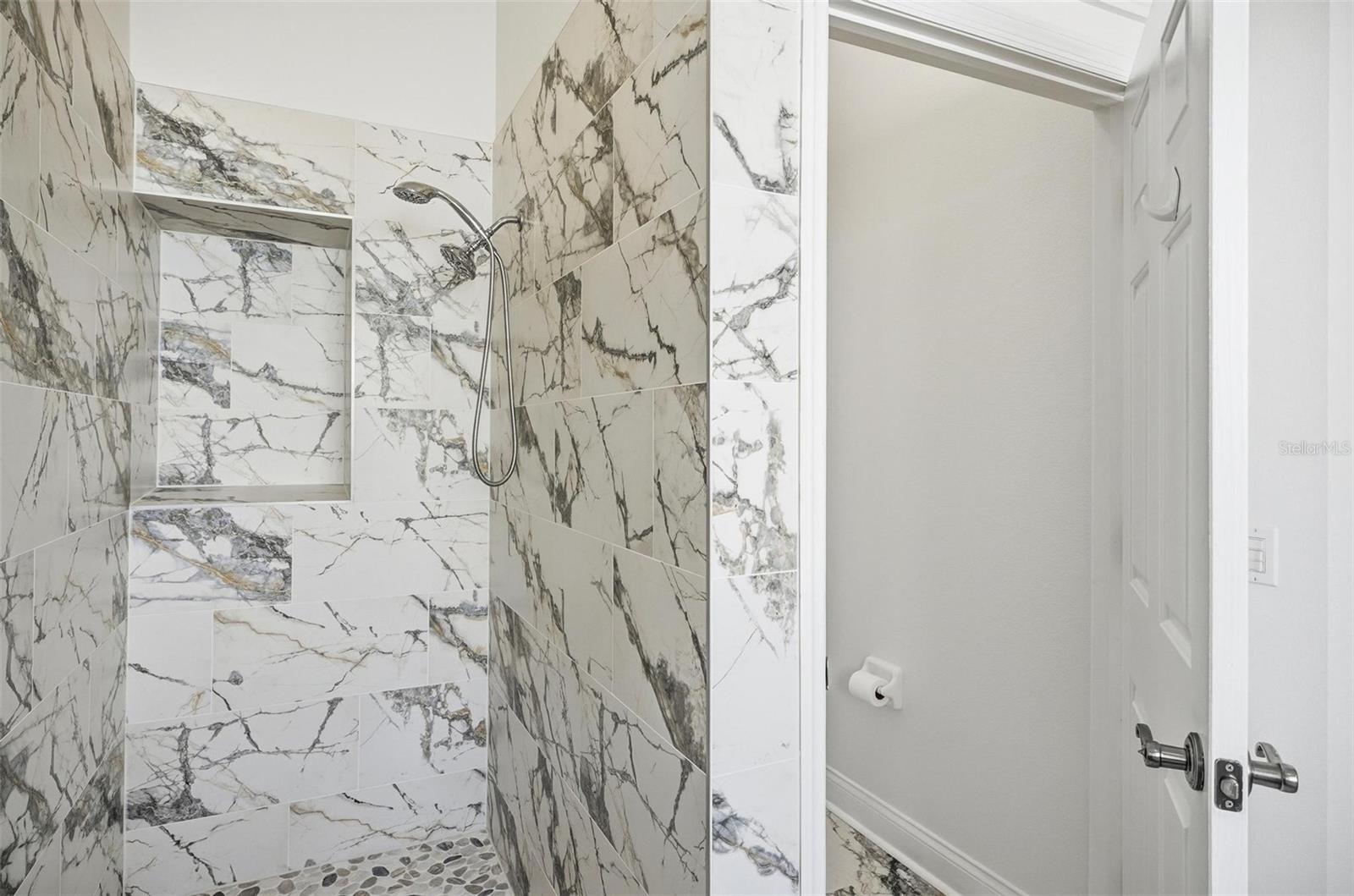 Image 39 of 89 For 16 Village View Way