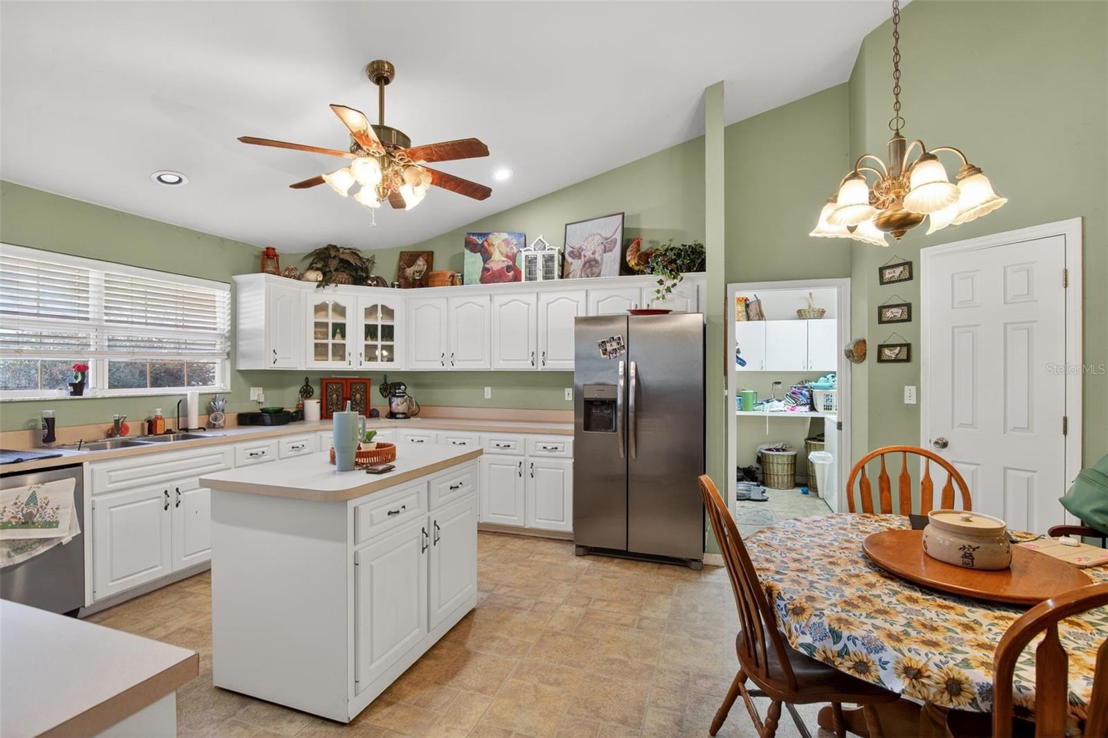 Image 16 of 31 For 10318 Palmetto Boulevard