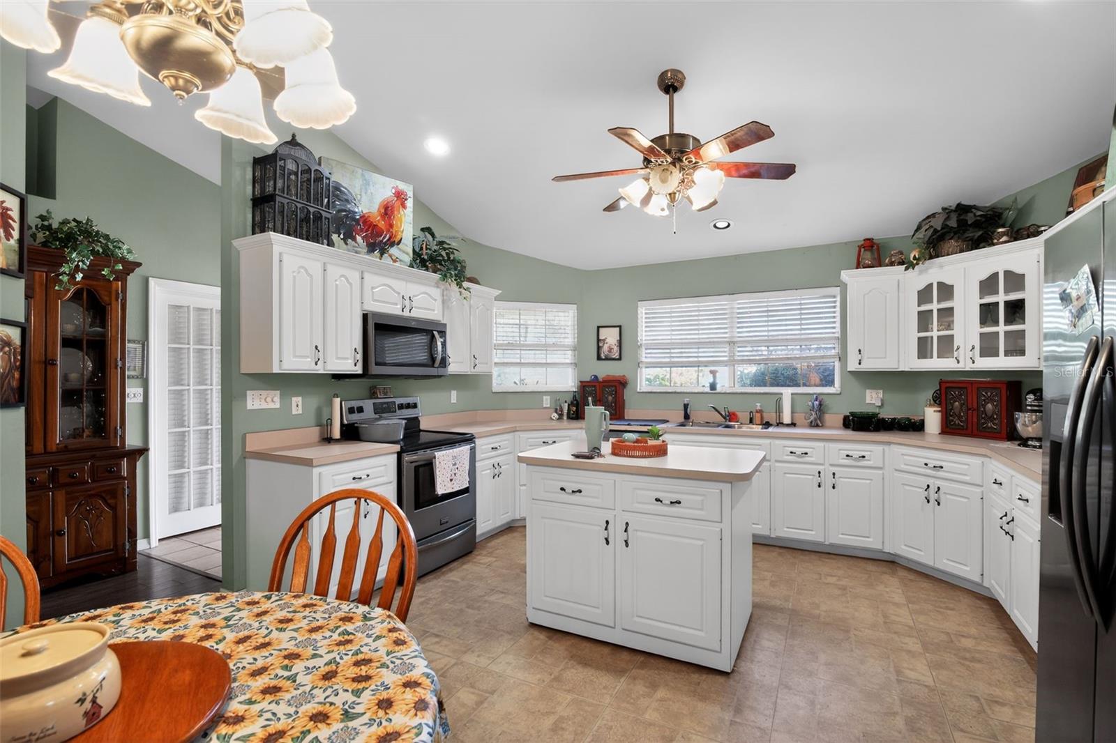 Image 2 of 31 For 10318 Palmetto Boulevard