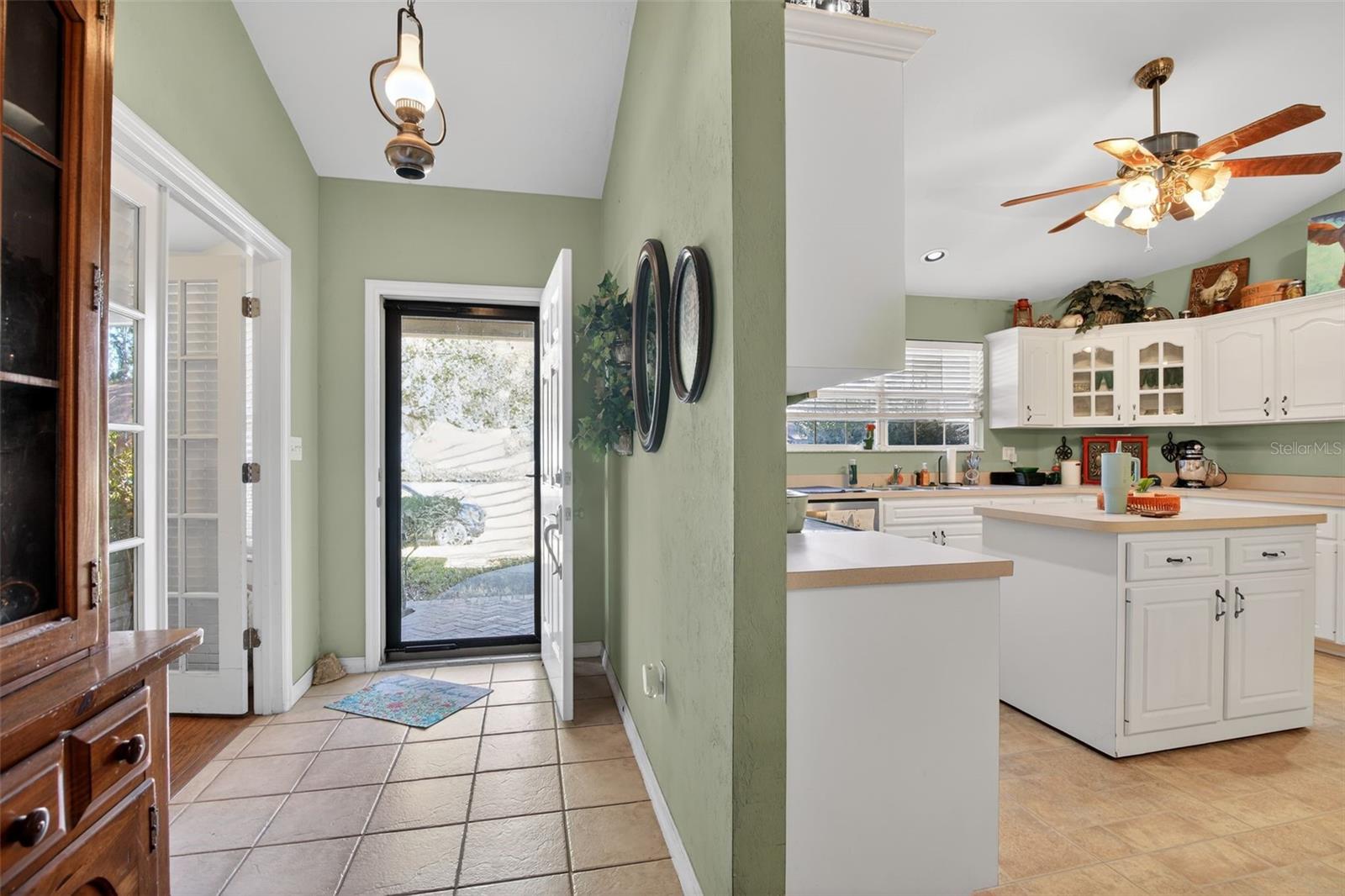 Image 7 of 31 For 10318 Palmetto Boulevard