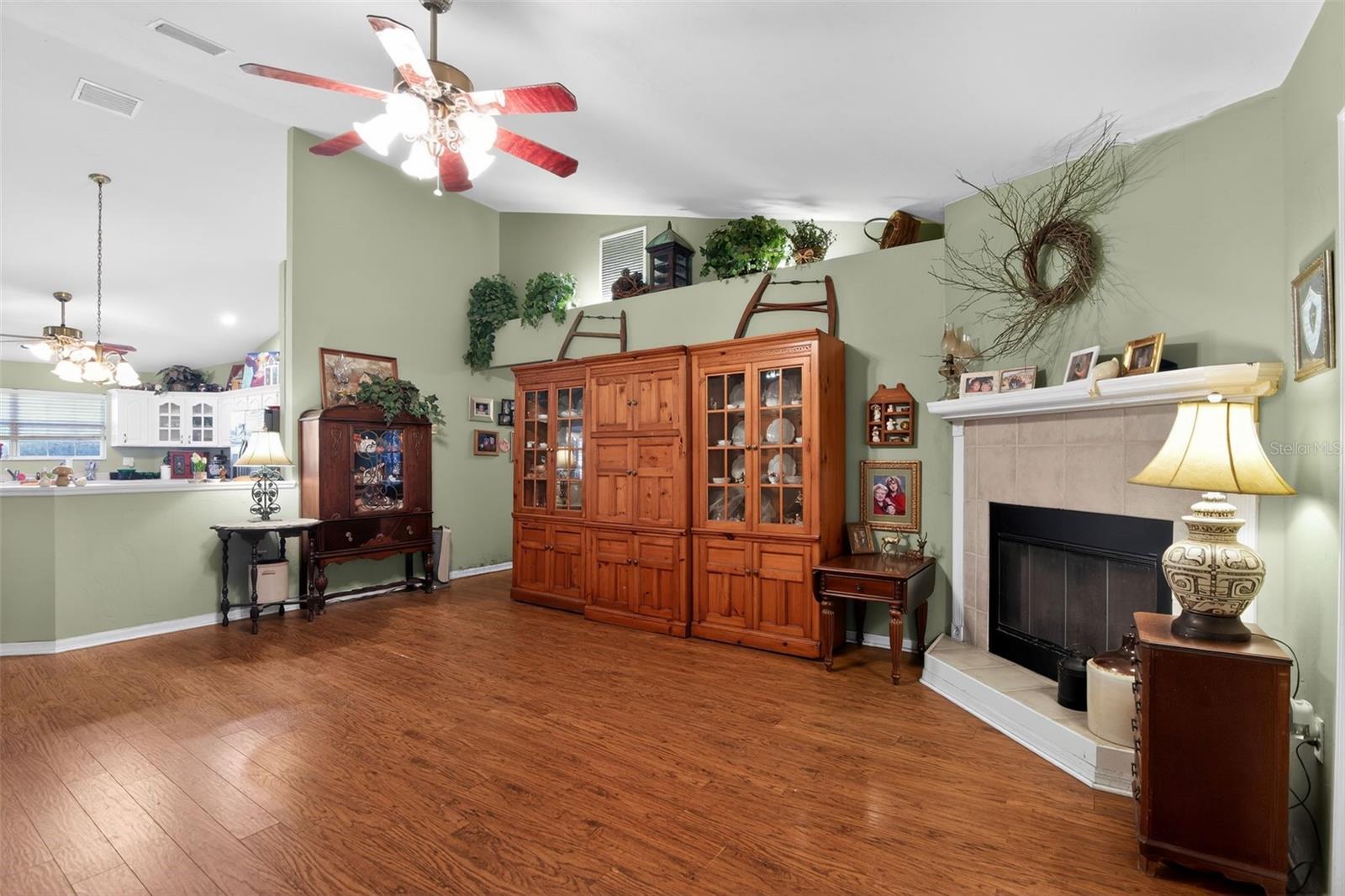 Image 9 of 31 For 10318 Palmetto Boulevard