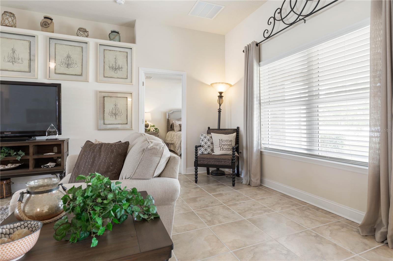 Image 7 of 32 For 1 Pheasant Drive