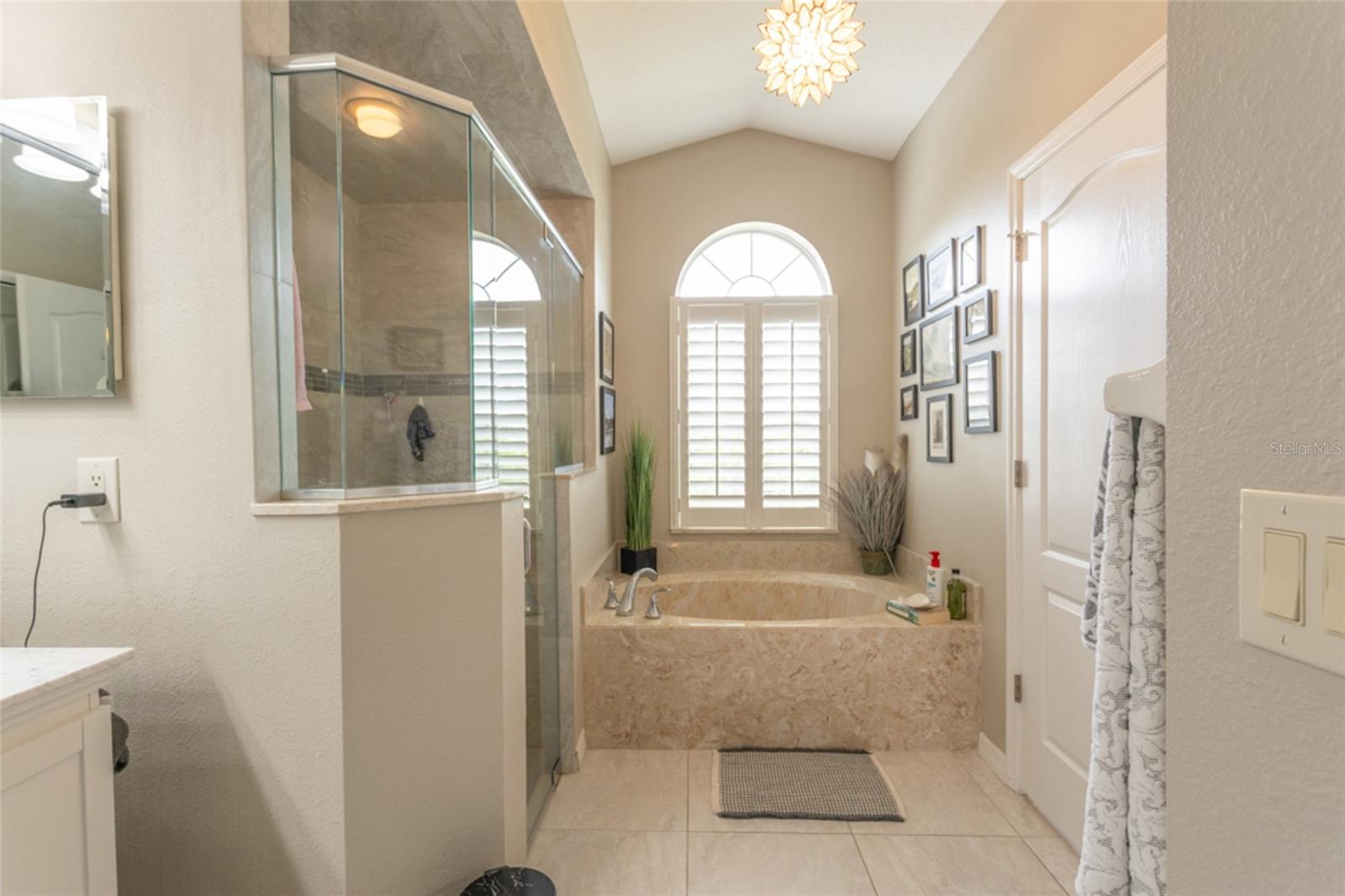 Image 16 of 42 For 15 Evans Drive