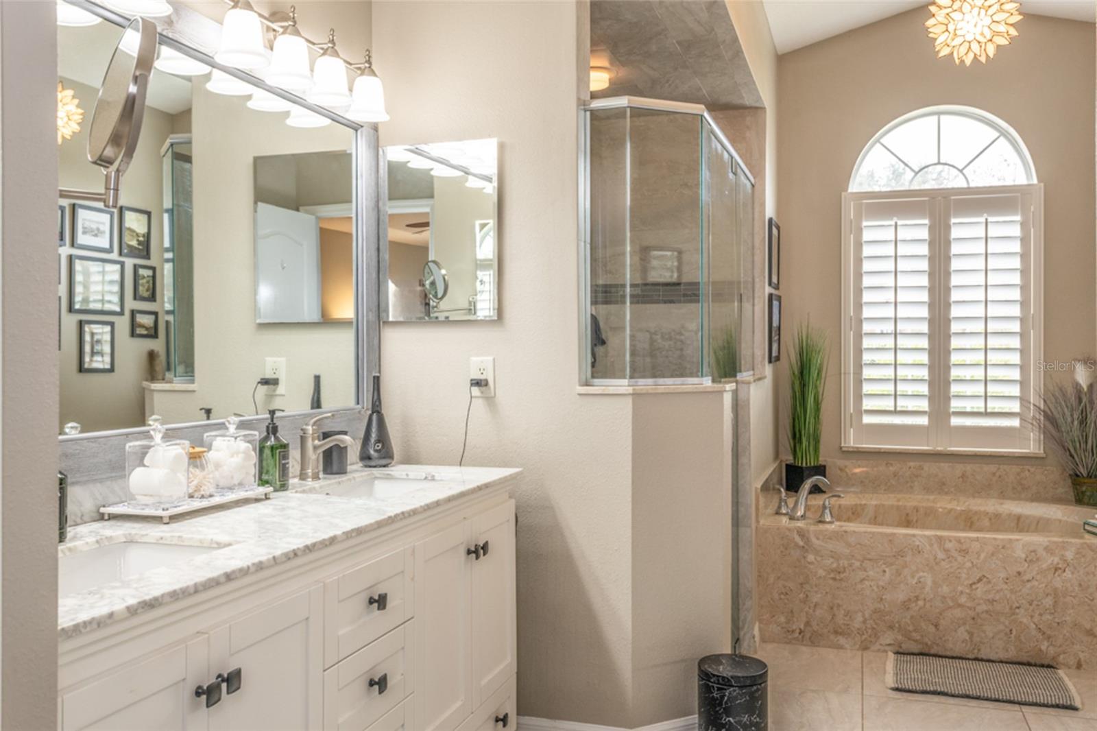 Image 17 of 42 For 15 Evans Drive