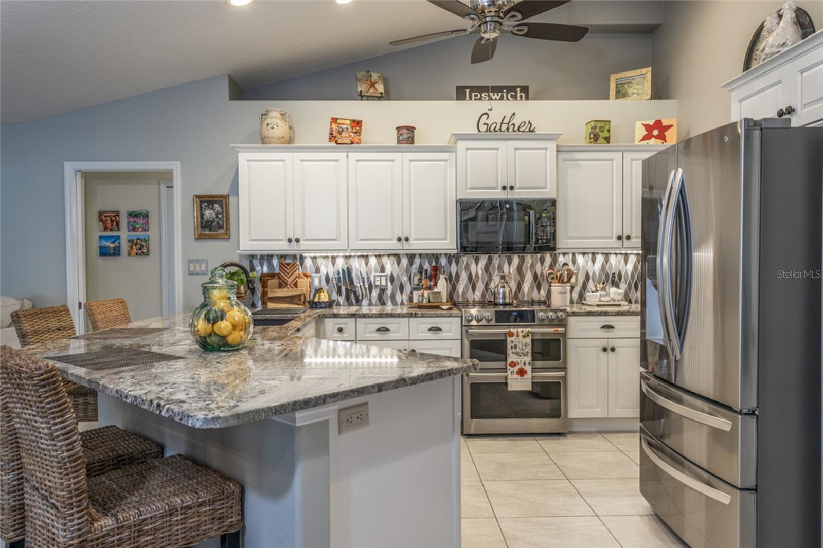 Image 4 of 42 For 15 Evans Drive