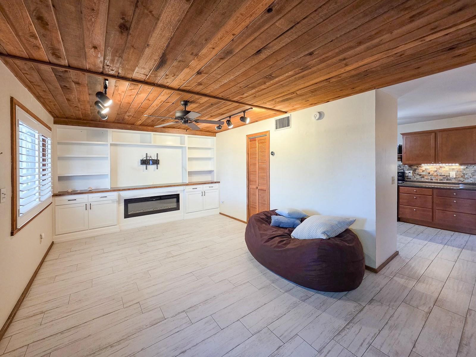 Image 11 of 37 For 1340 Central Avenue