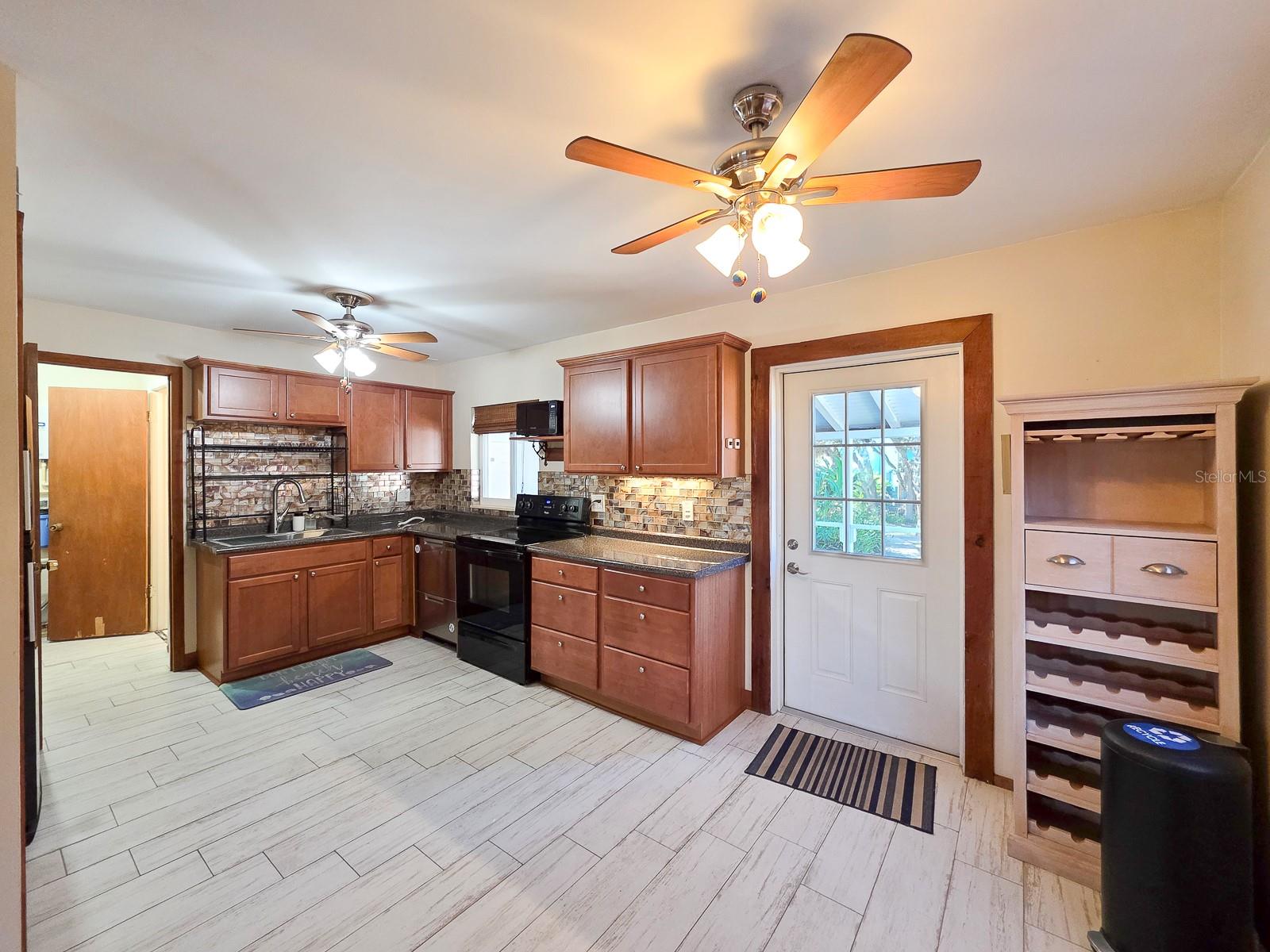 Image 6 of 37 For 1340 Central Avenue