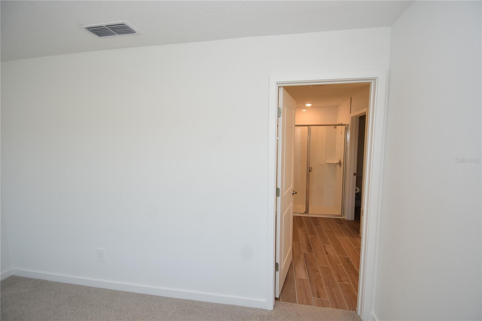 Image 22 of 52 For 10 Oconee Drive