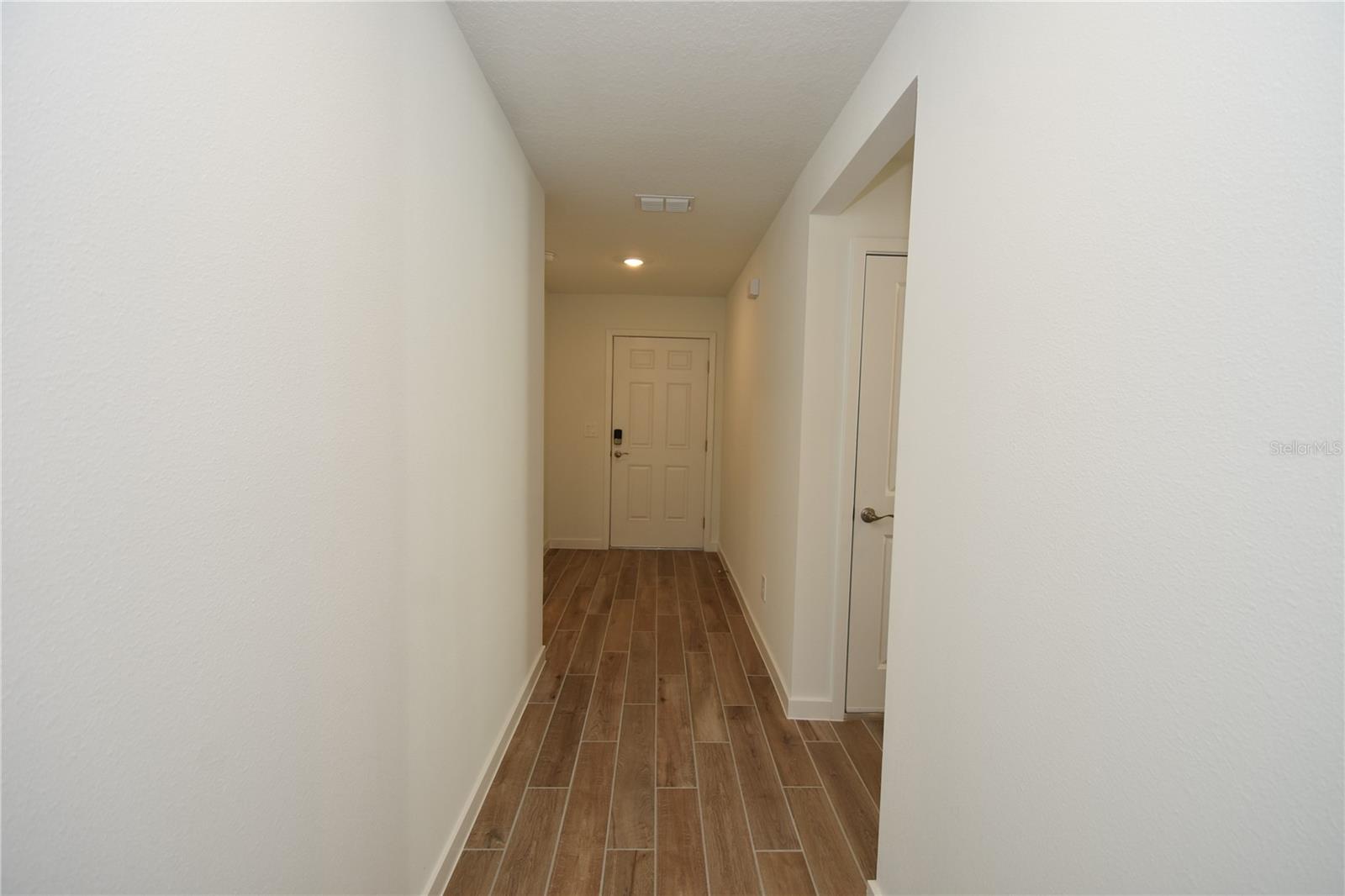 Image 4 of 52 For 10 Oconee Drive