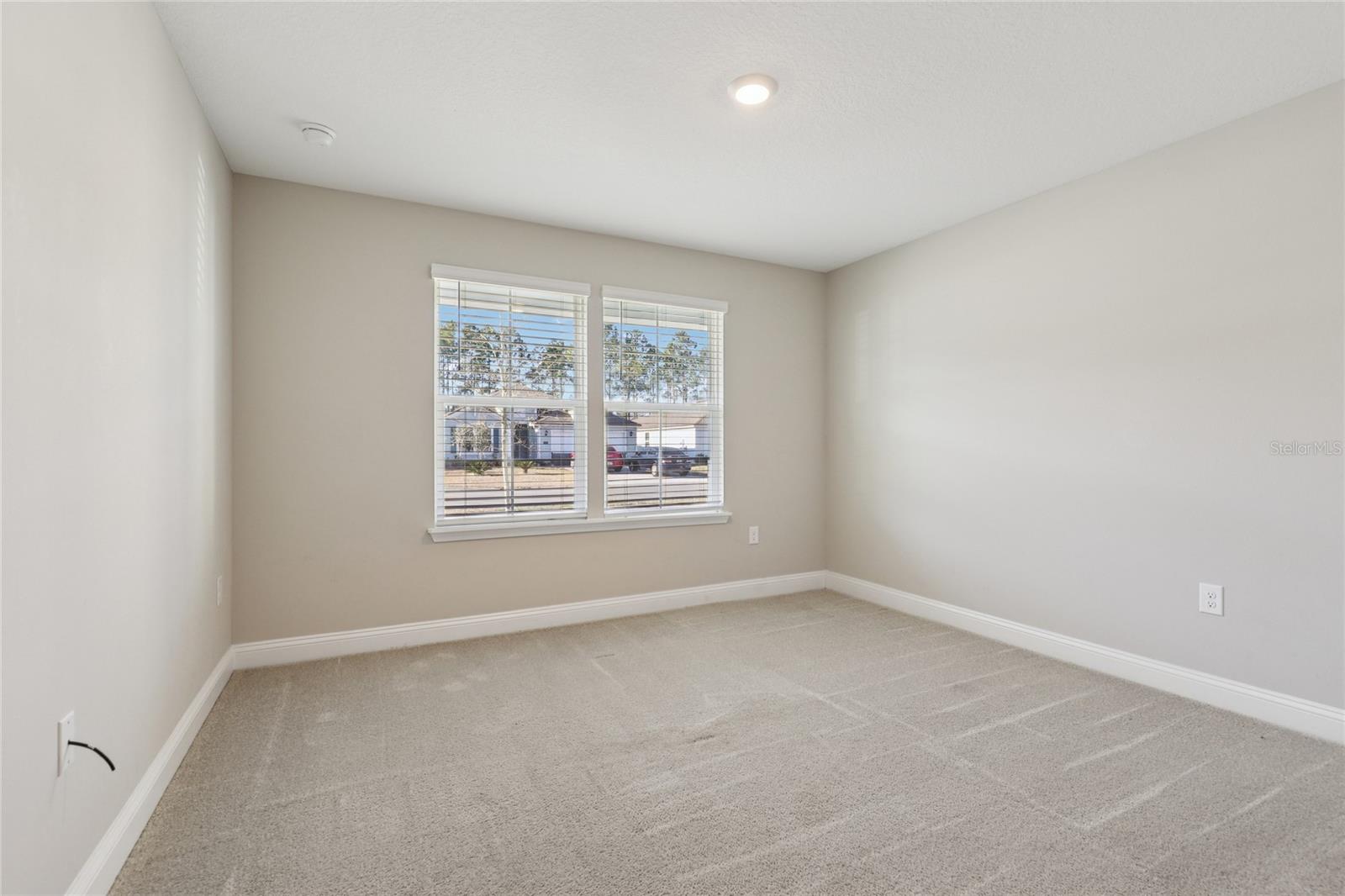 Image 23 of 40 For 610 Narvarez Avenue