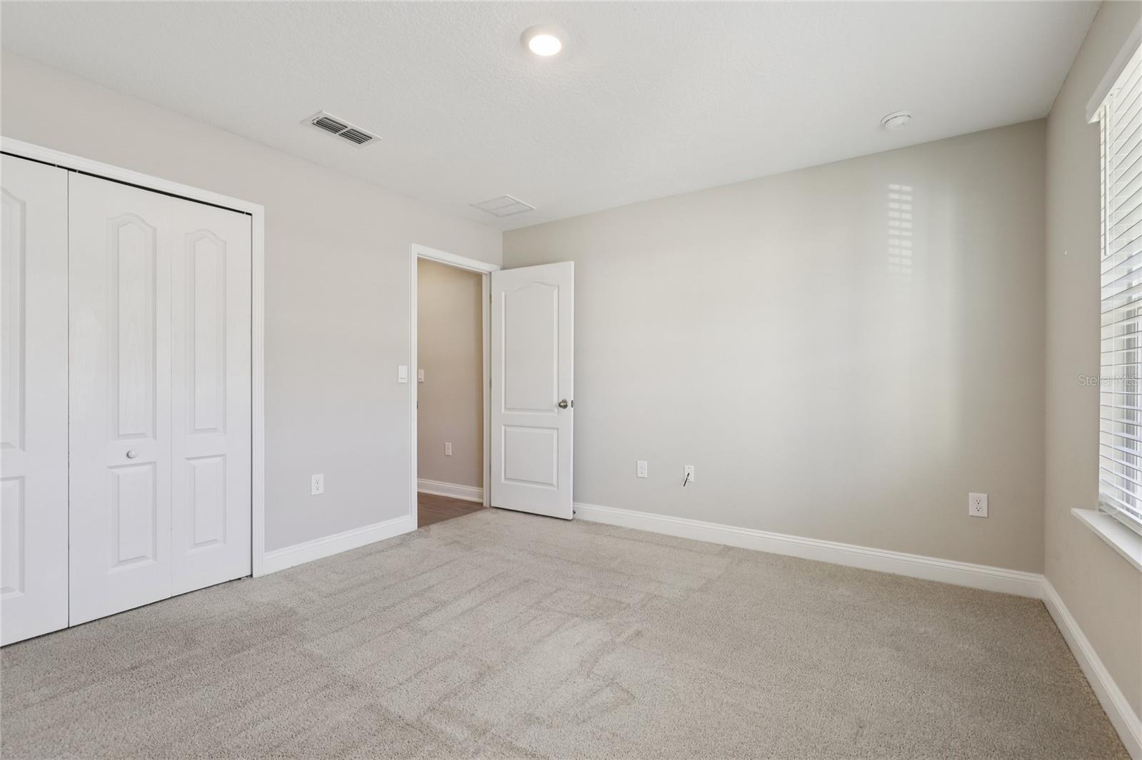 Image 24 of 40 For 610 Narvarez Avenue