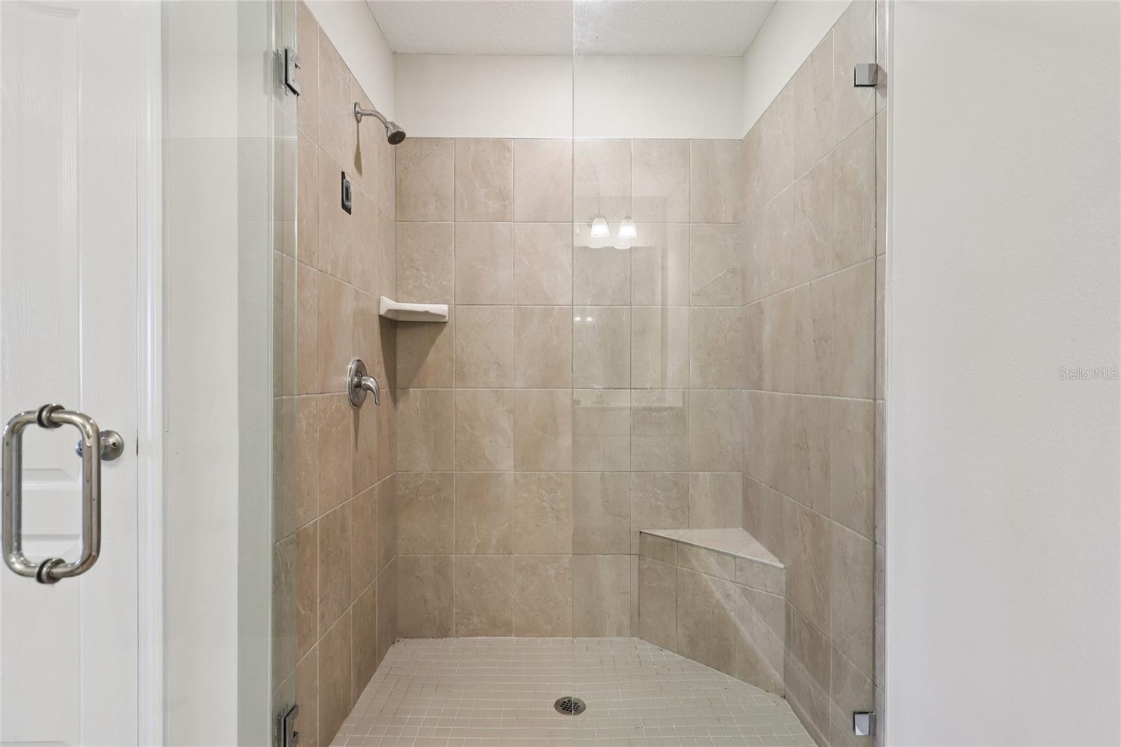 Image 34 of 40 For 610 Narvarez Avenue