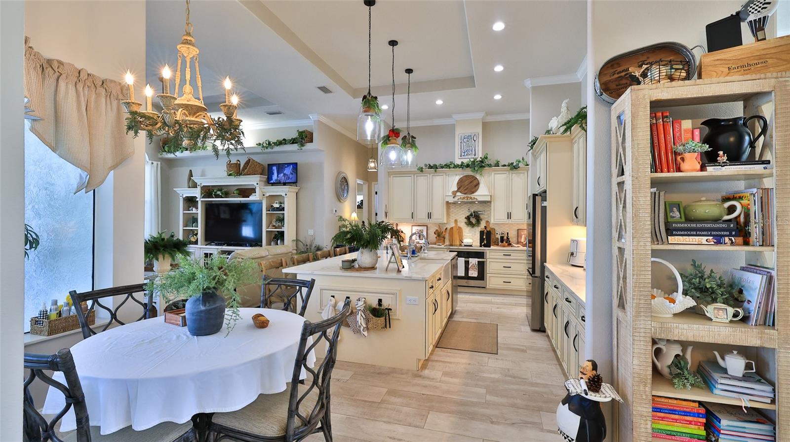 Image 14 of 73 For 1 Rockwell Lane