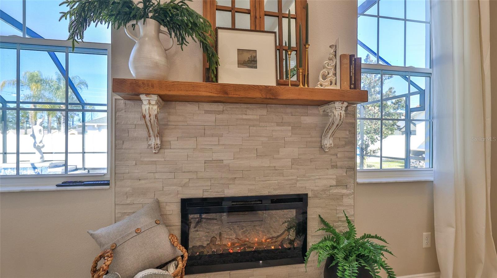 Image 23 of 73 For 1 Rockwell Lane