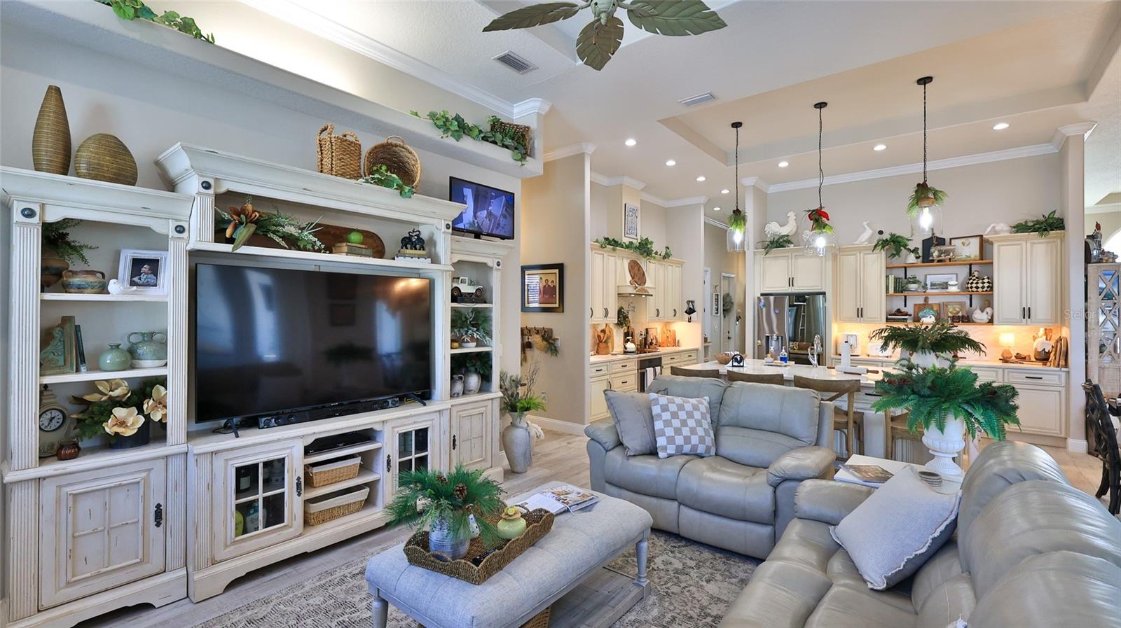 Image 24 of 73 For 1 Rockwell Lane