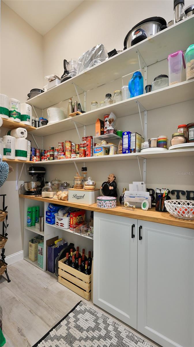 Image 27 of 73 For 1 Rockwell Lane