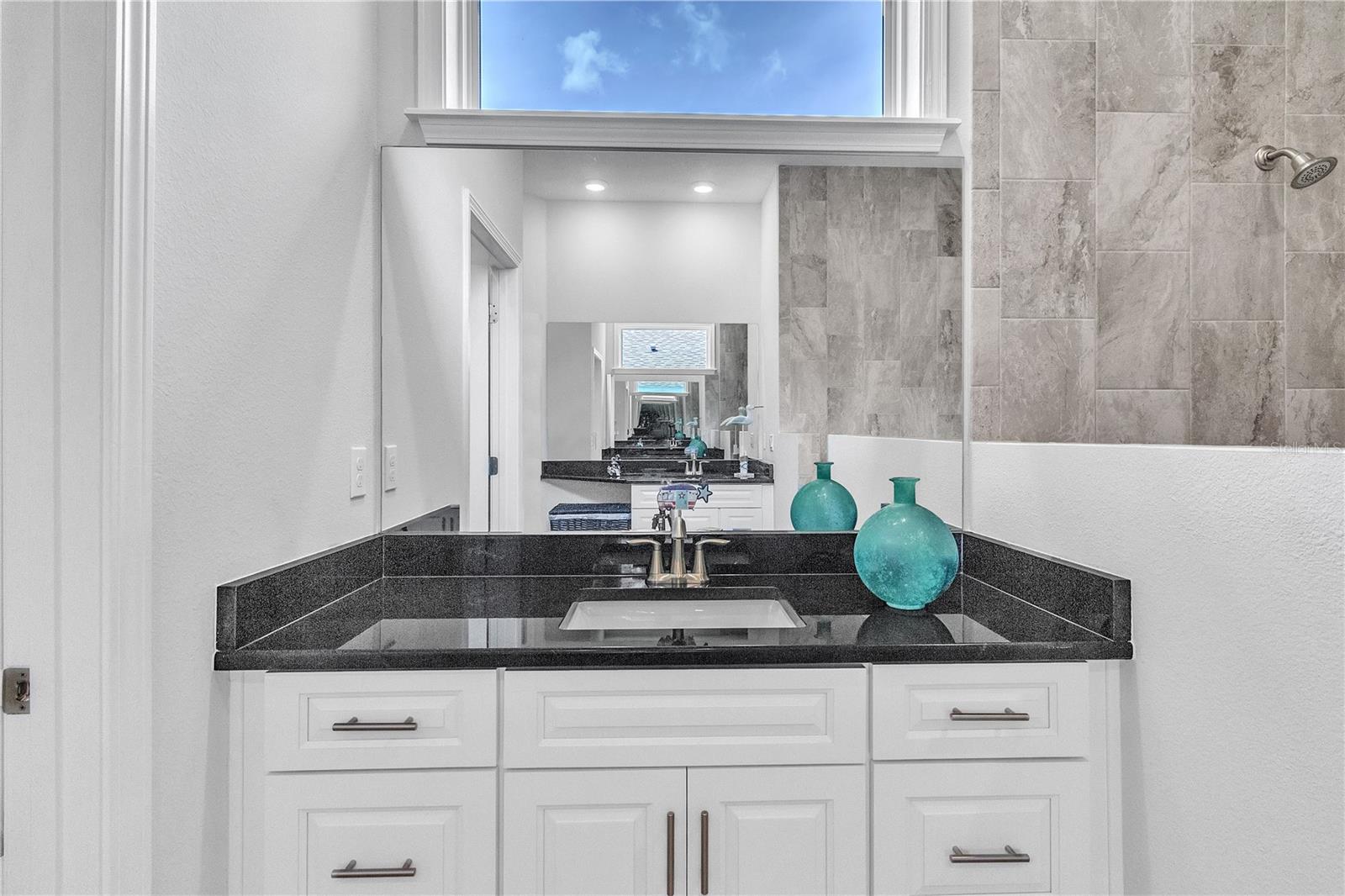 Image 22 of 23 For 10 Point Of Woods Drive