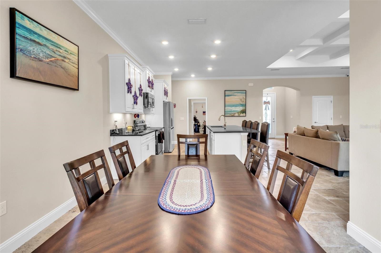 Image 6 of 23 For 10 Point Of Woods Drive