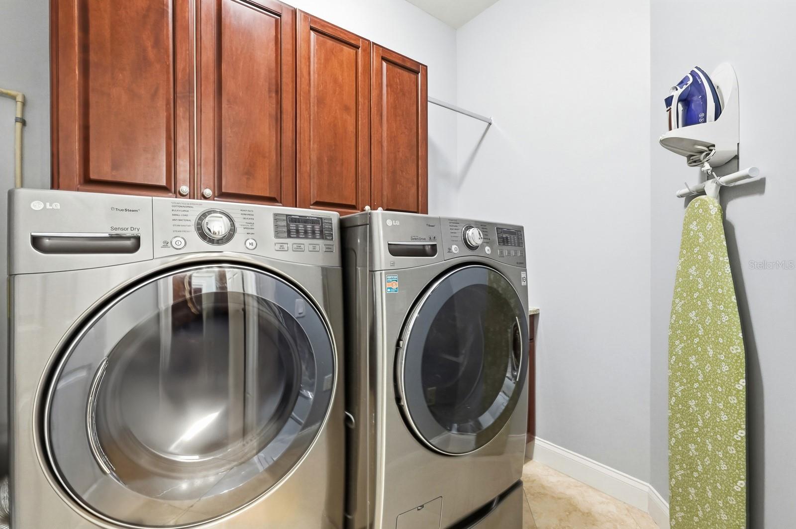 Image 30 of 71 For 200 Ocean Crest Drive 843