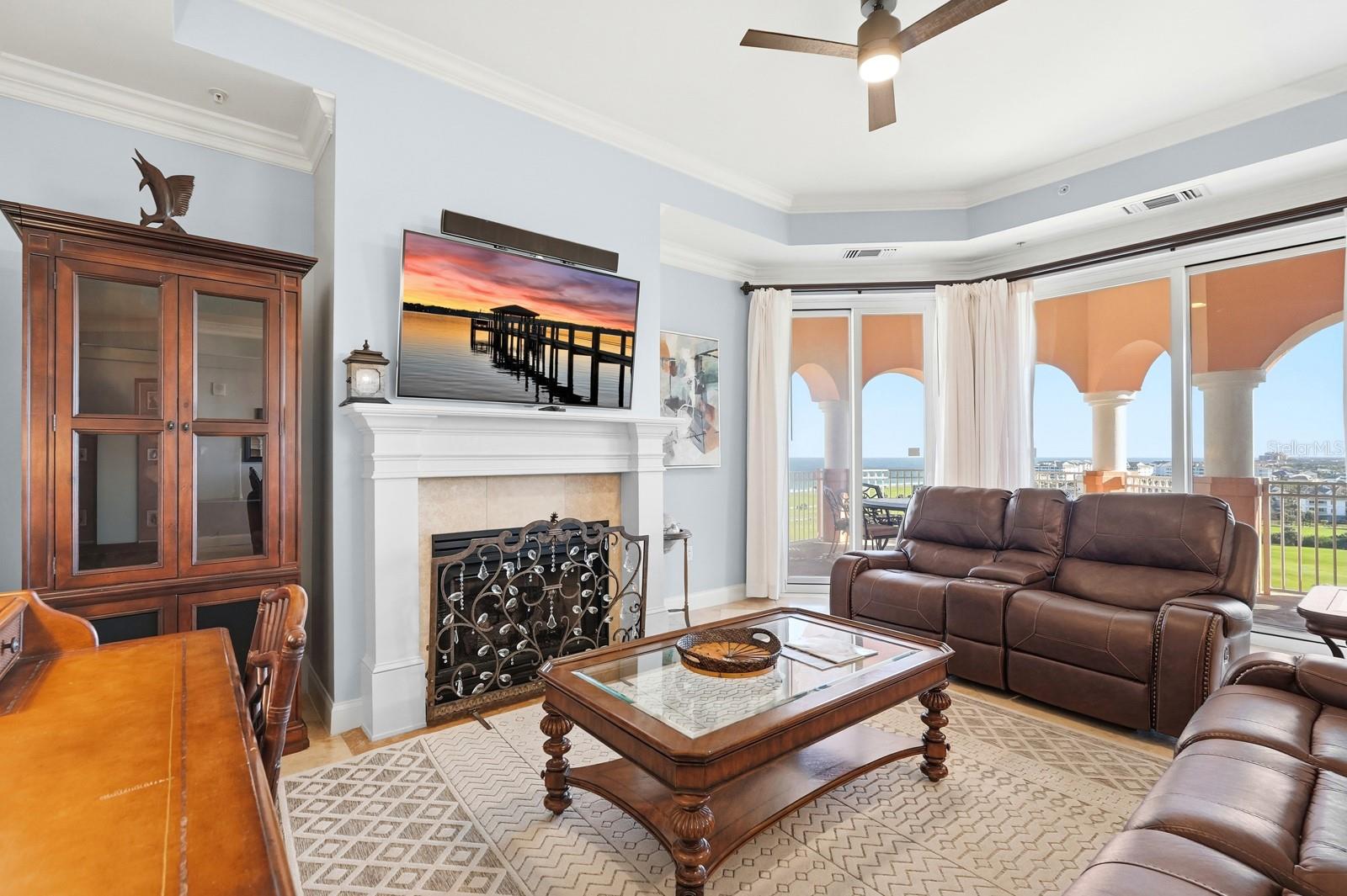 Image 9 of 71 For 200 Ocean Crest Drive 843