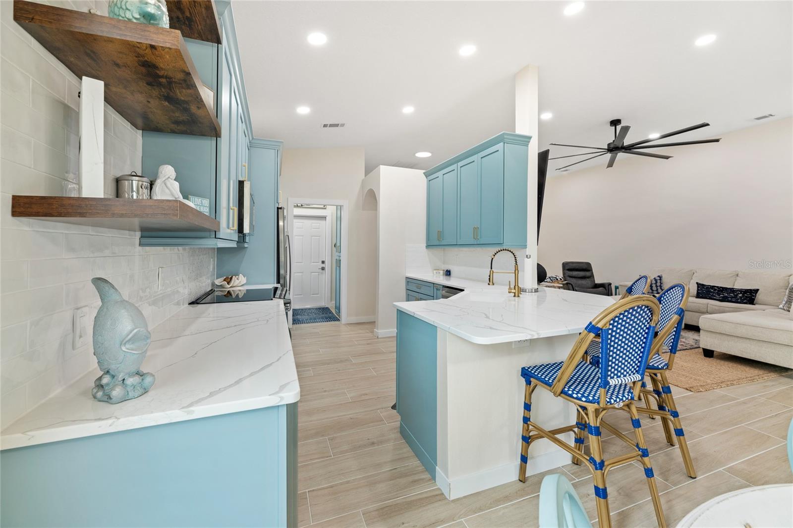 Image 13 of 52 For 10 Gleneagles Place