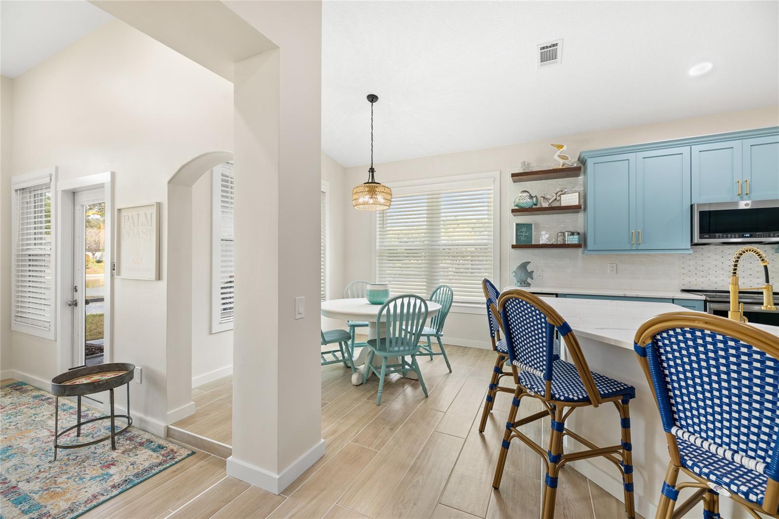 Image 16 of 52 For 10 Gleneagles Place