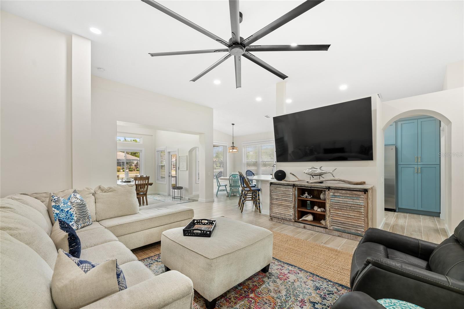 Image 24 of 52 For 10 Gleneagles Place