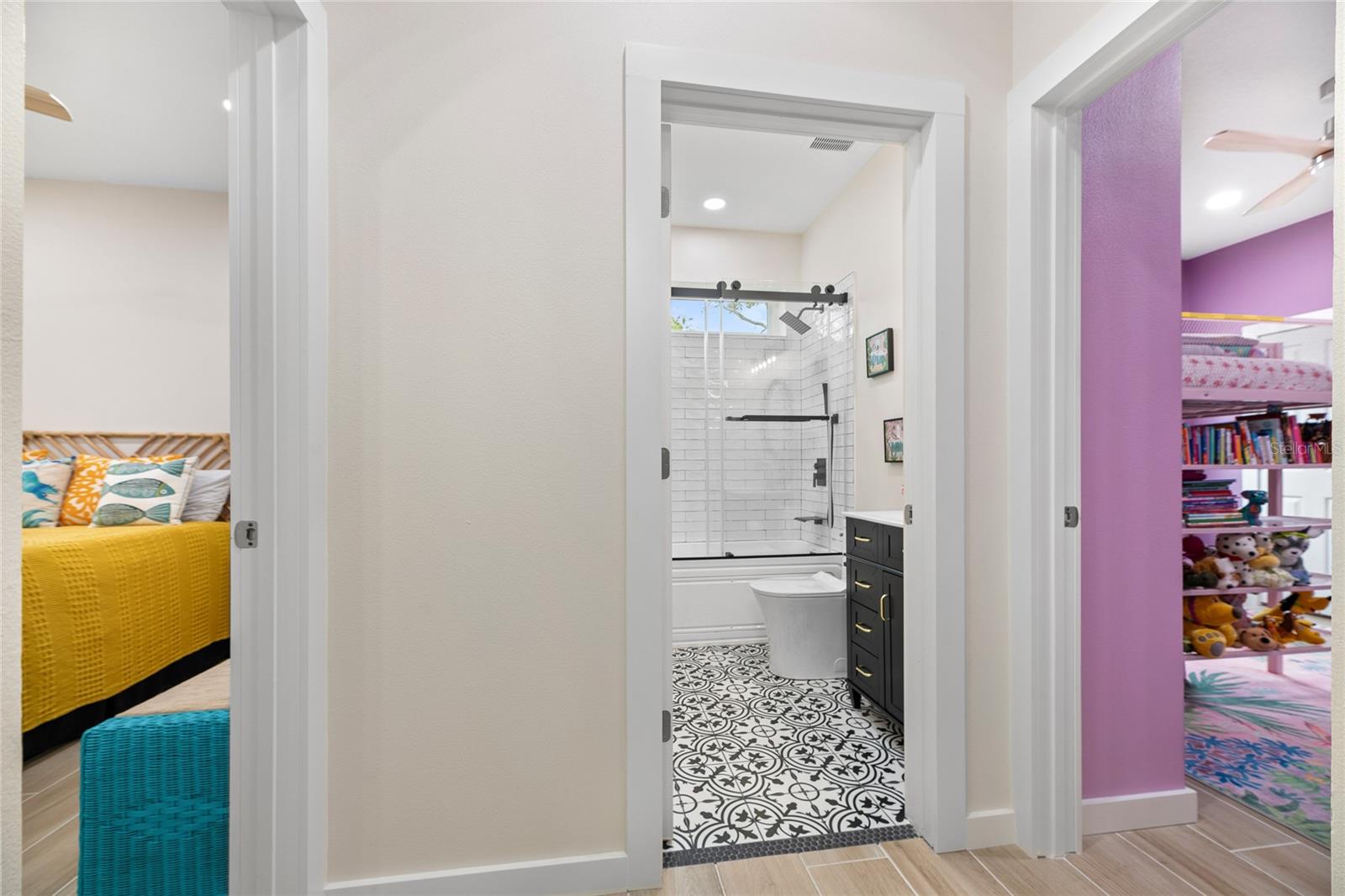 Image 38 of 52 For 10 Gleneagles Place