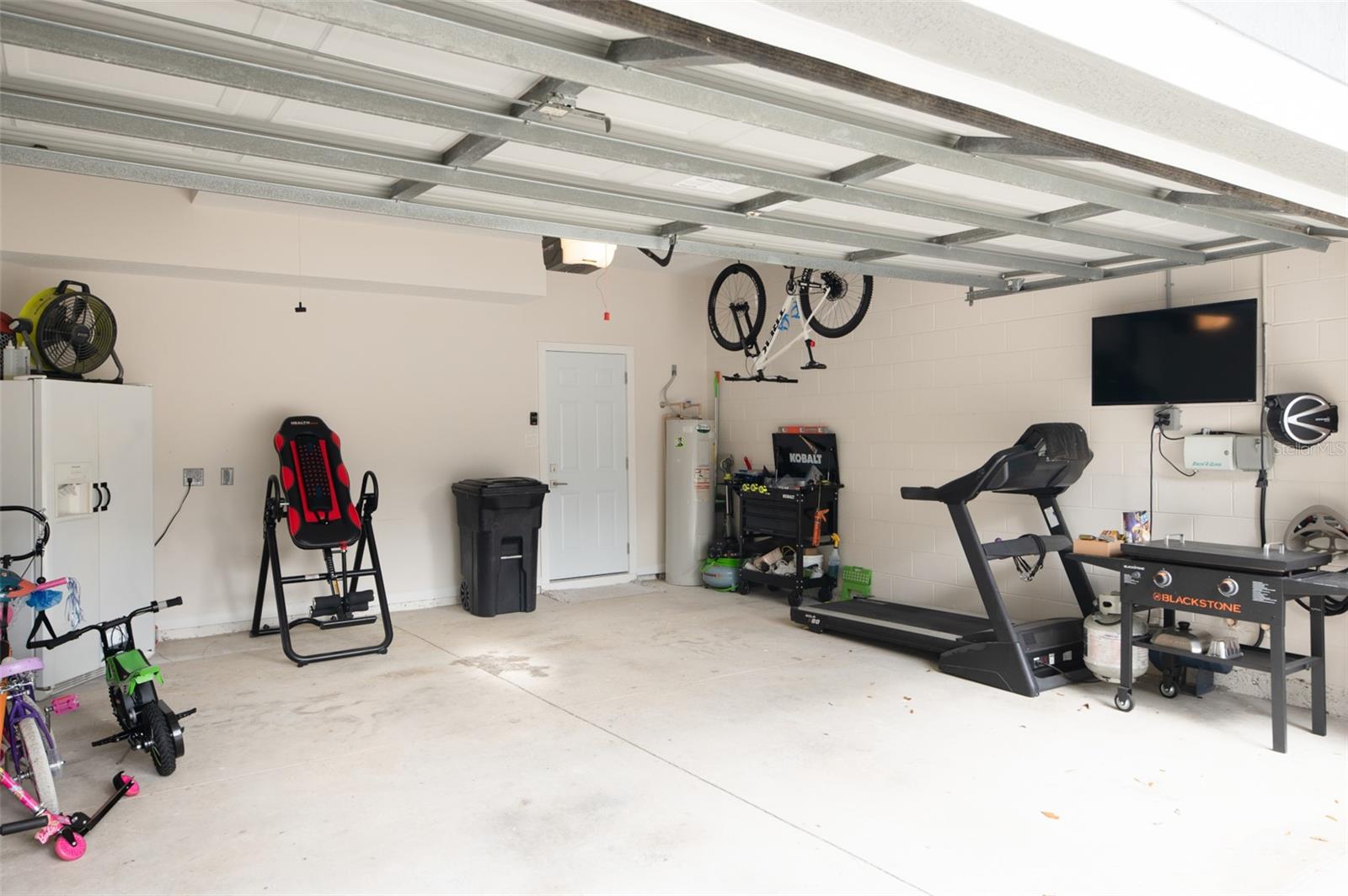 Image 4 of 52 For 10 Gleneagles Place