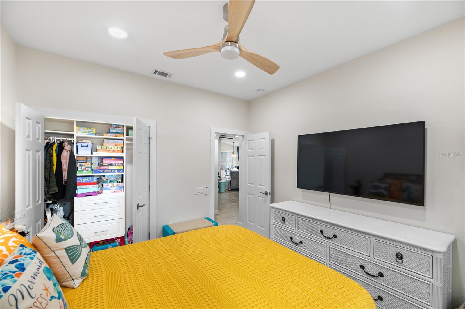 Image 40 of 52 For 10 Gleneagles Place