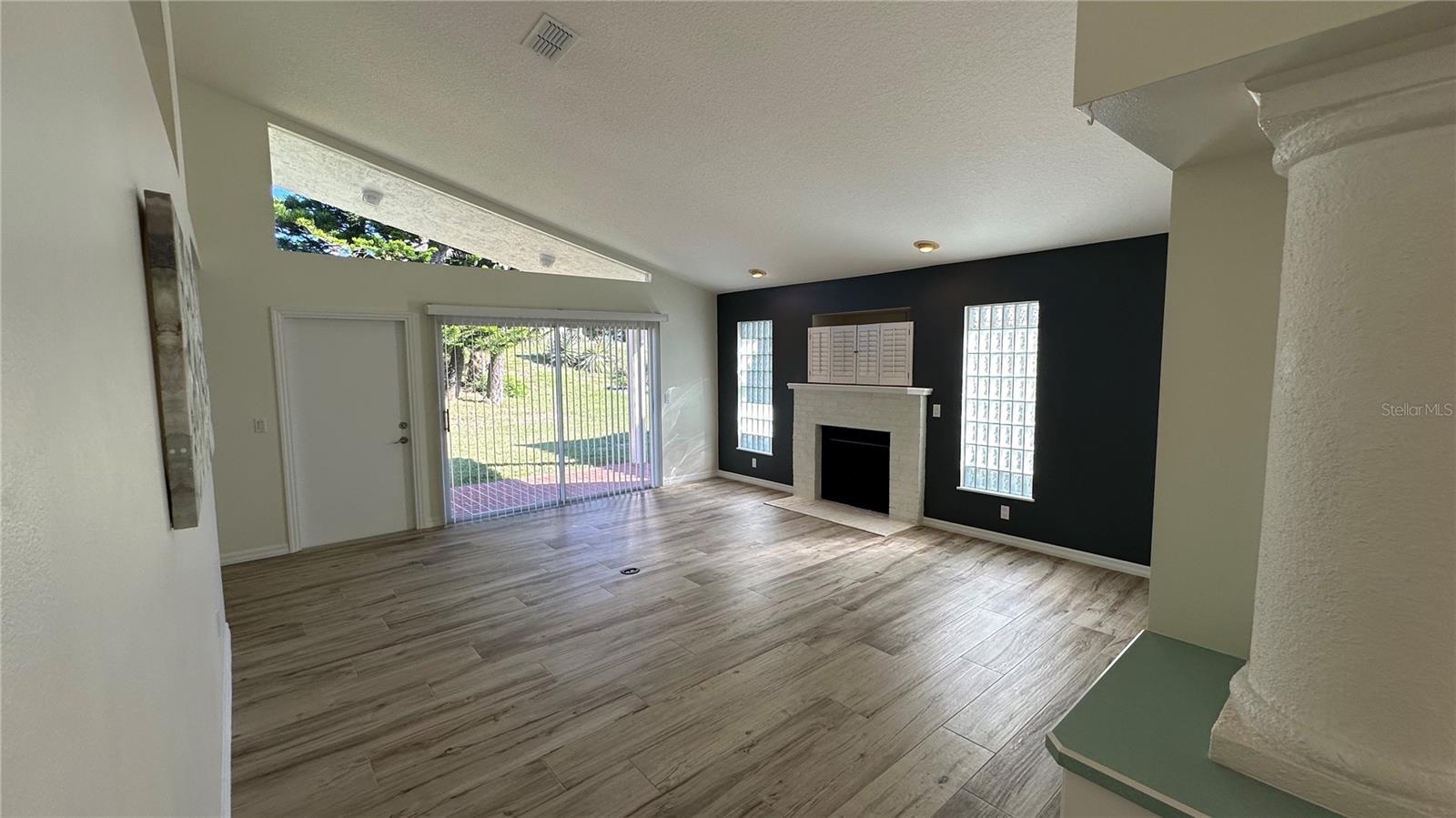 Image 12 of 34 For 1502 Daytona Avenue