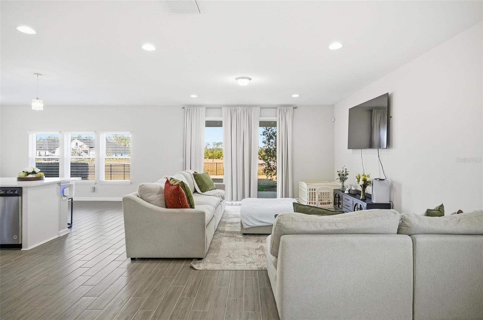 Image 19 of 85 For 132 Nighthawk Lane