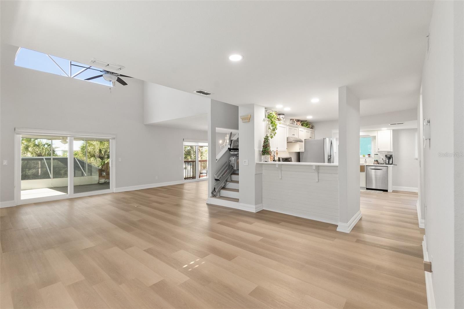 Image 23 of 70 For 2220 Central Avenue