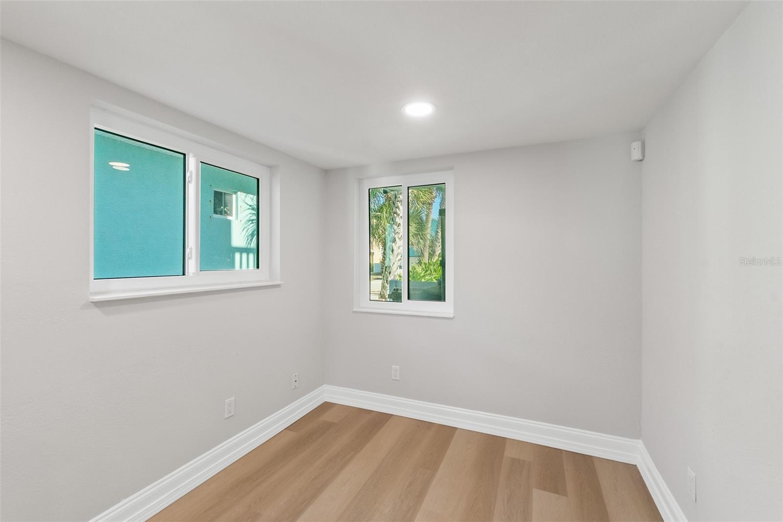 Image 40 of 70 For 2220 Central Avenue