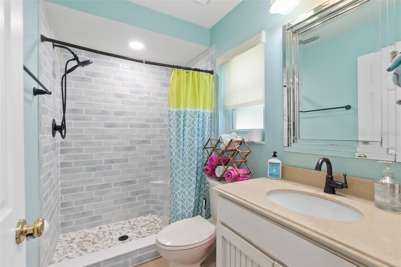 Image 43 of 70 For 2220 Central Avenue