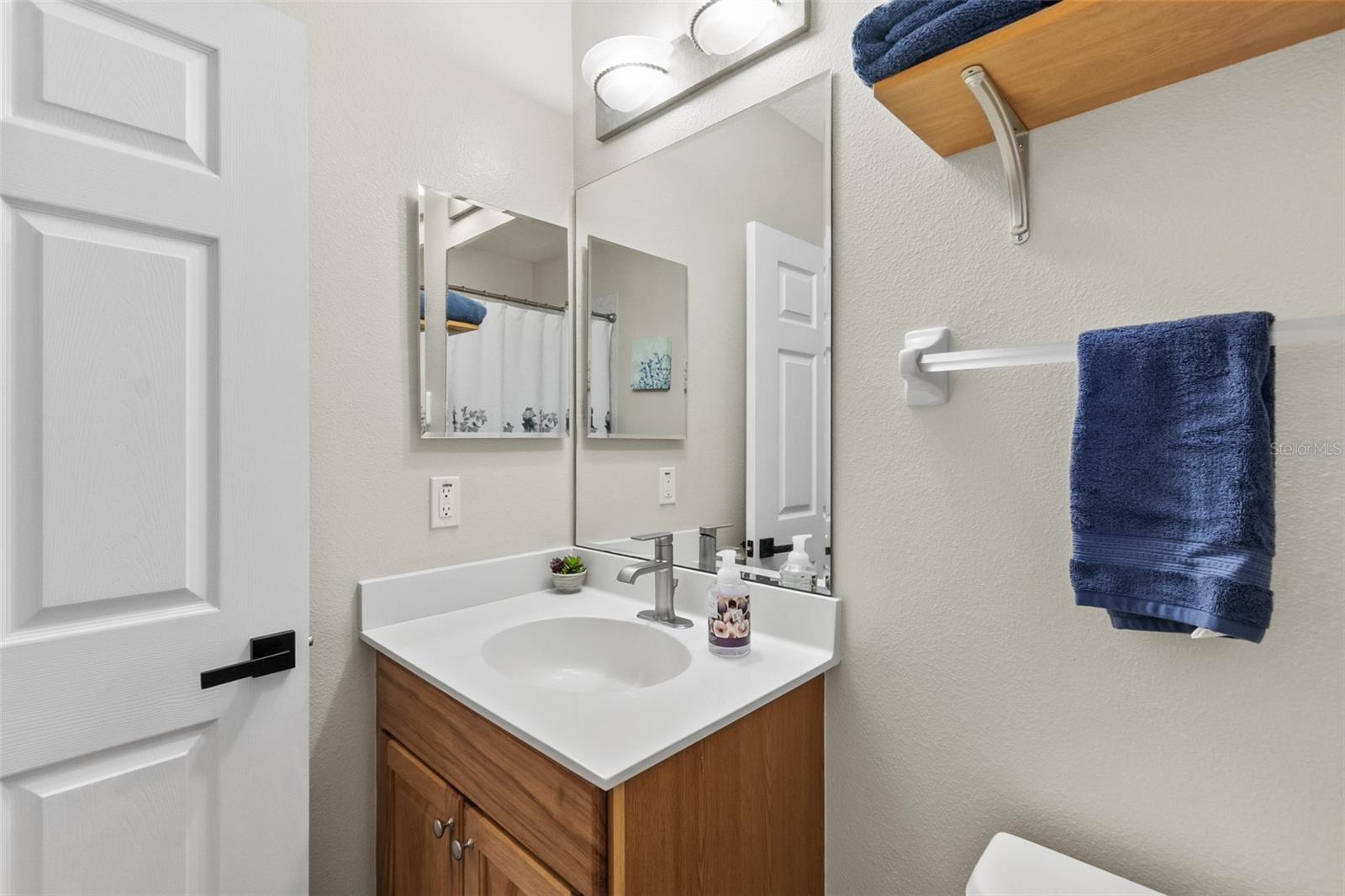 Image 32 of 52 For 100 Canopy Walk Lane 124