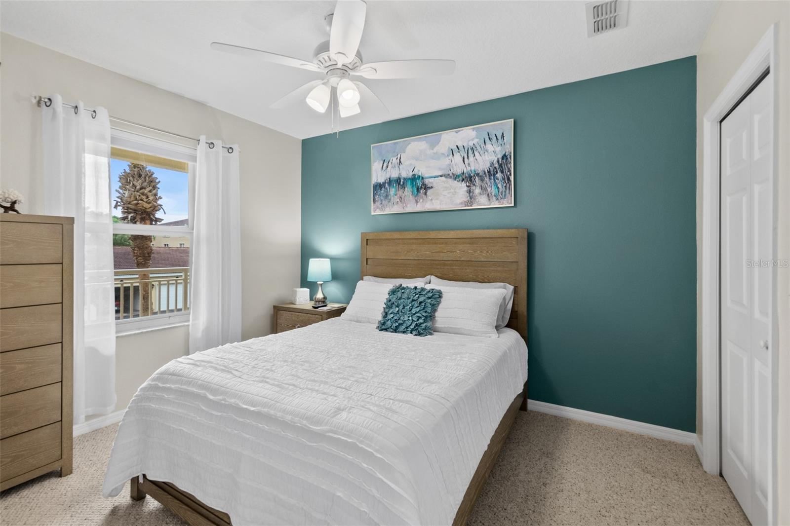 Image 33 of 52 For 100 Canopy Walk Lane 124