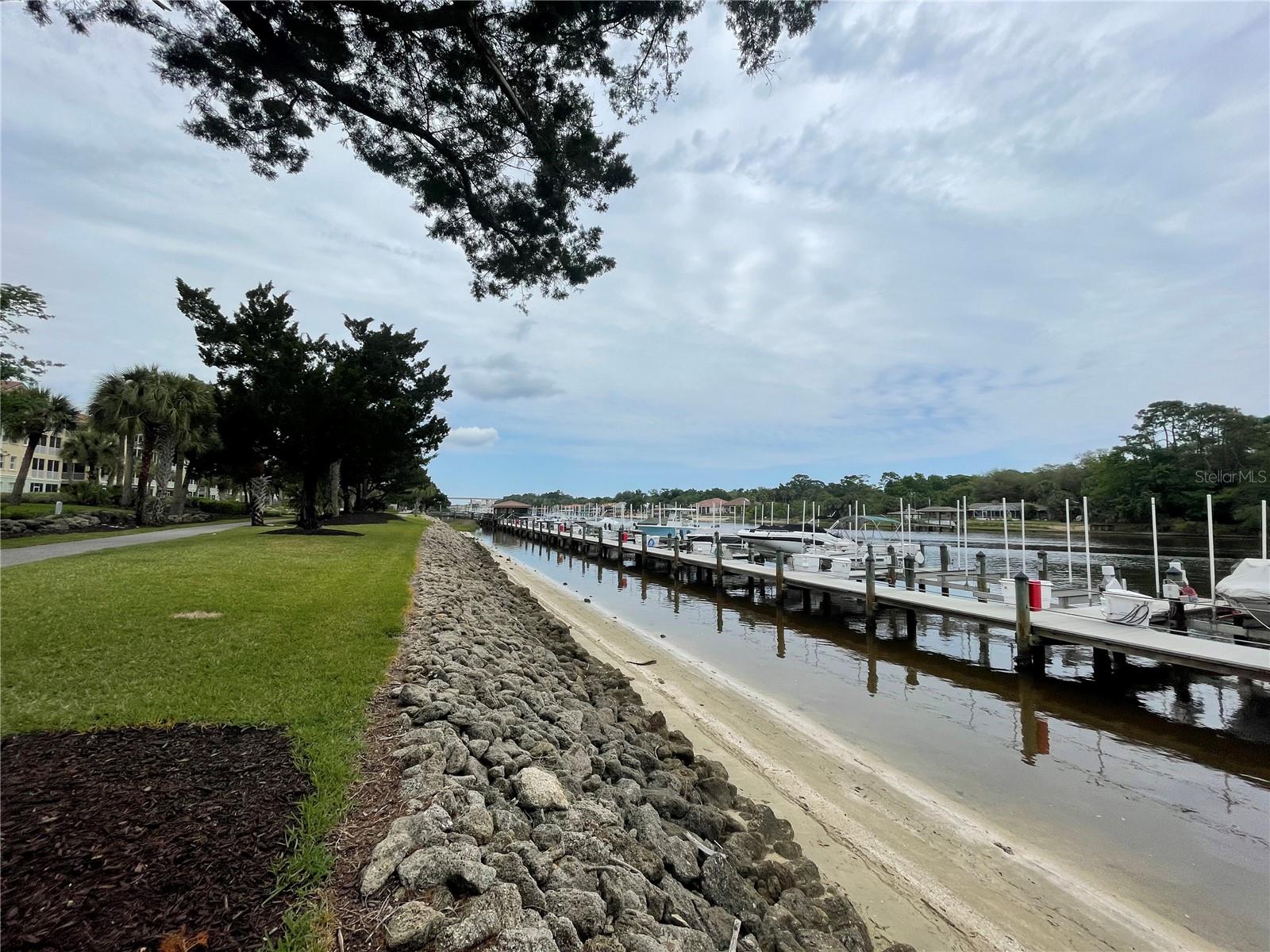 Image 48 of 52 For 100 Canopy Walk Lane 124