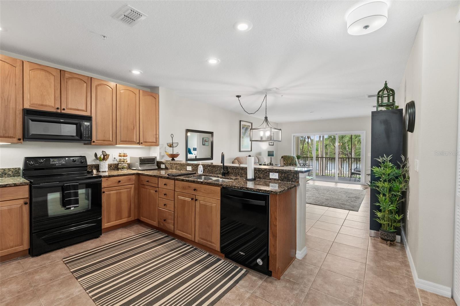 Image 6 of 52 For 100 Canopy Walk Lane 124