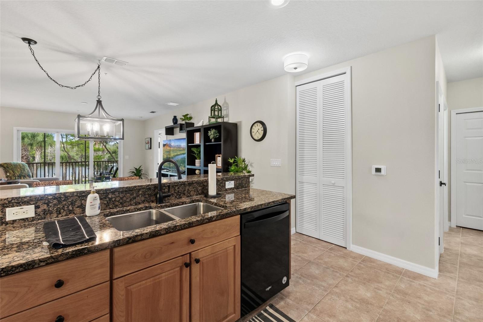 Image 7 of 52 For 100 Canopy Walk Lane 124